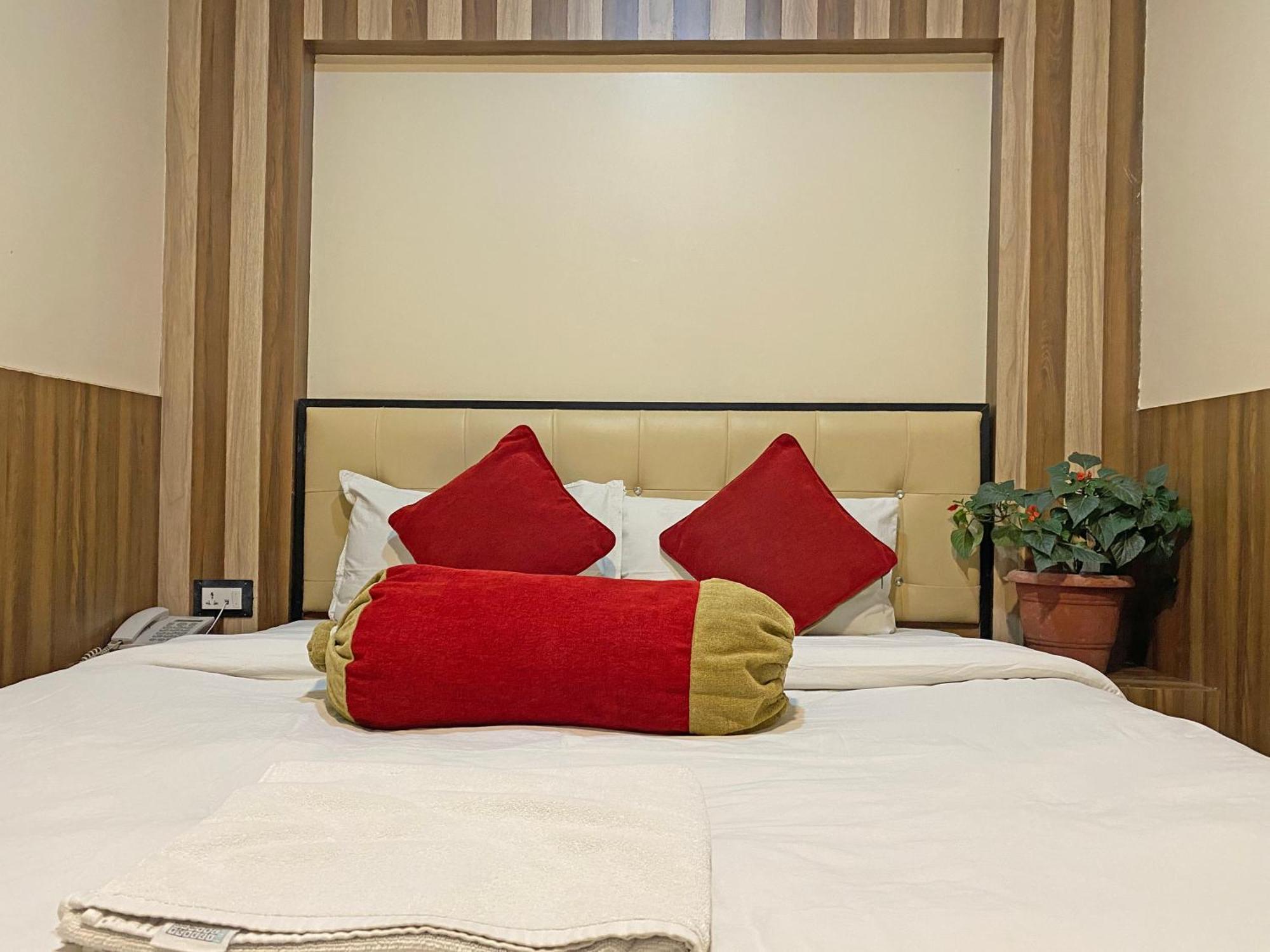 Hotel Airport Holiday Κατμαντού Εξωτερικό φωτογραφία