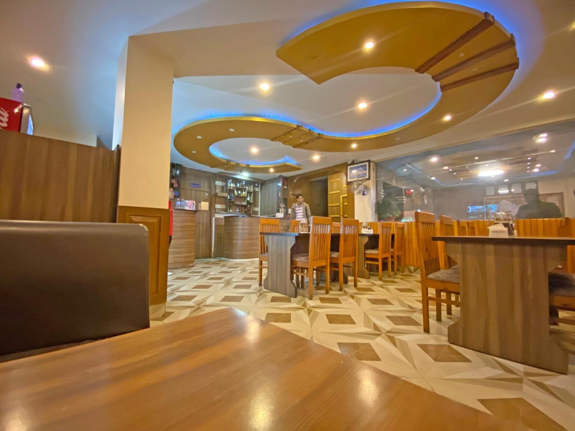 Hotel Airport Holiday Κατμαντού Εξωτερικό φωτογραφία