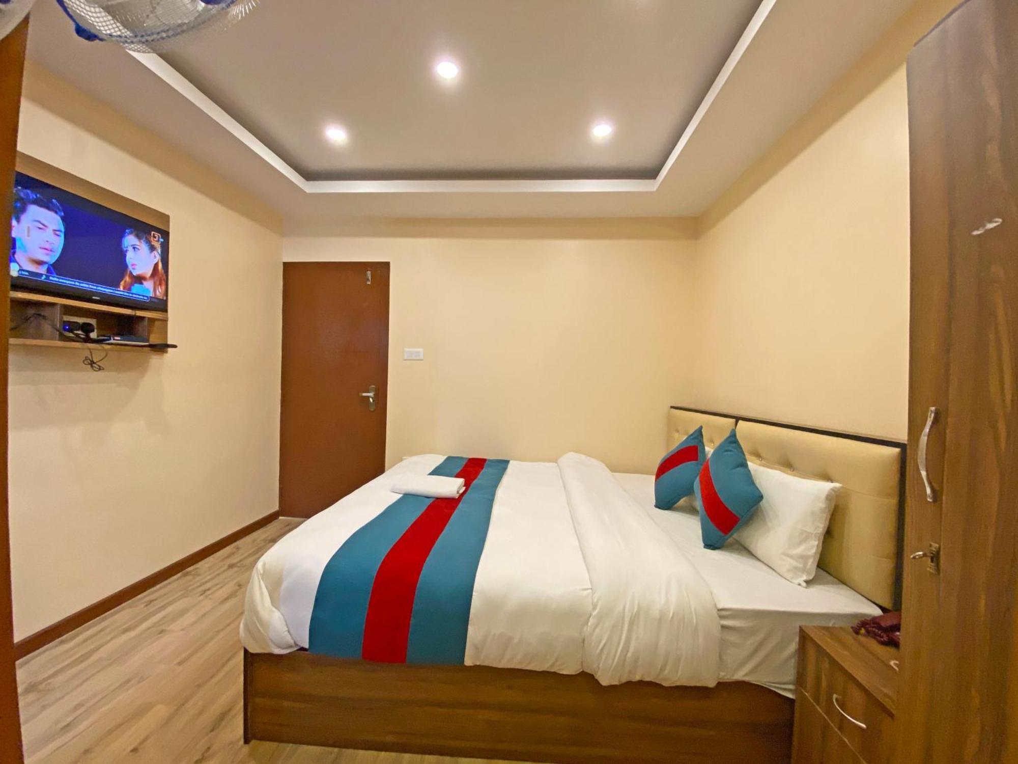 Hotel Airport Holiday Κατμαντού Εξωτερικό φωτογραφία